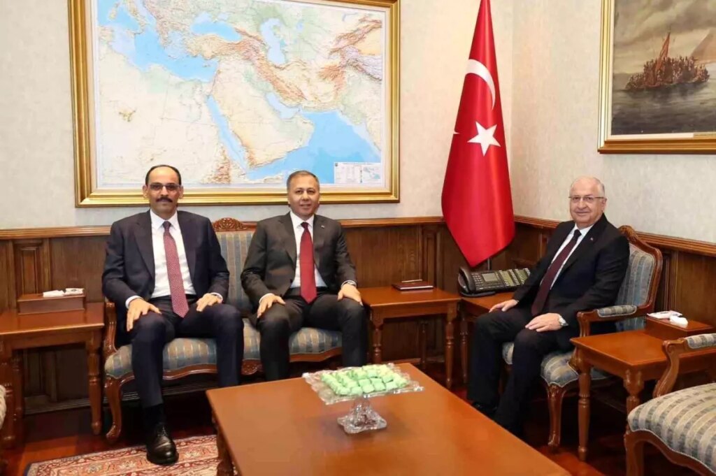 bakanlar toplandi C1yaTYOc