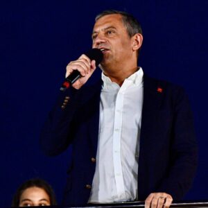 ozgur ozel millet iradesine sahip cikiyor mitinginde tokatta konusuyor Rd6L8EqD