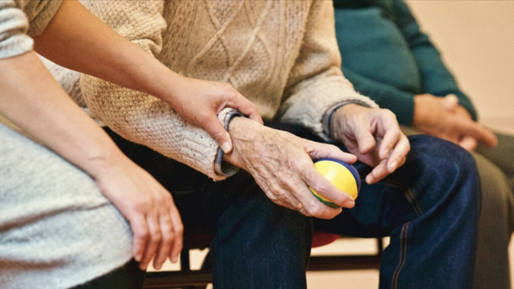 alzheimerda erken tani kritik rol oynuyor hastaligin seyrini yavaslatiyor luHHy4G1