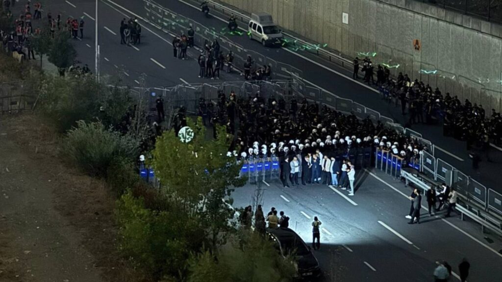 chp abluka altindaki istanbul il baskanligindan kayyim heyetine seslendi kirli oyunun parcasi haline geldiniz agir bir leke ile karsi karsiyasiniz vazgecin e1GAPAe3