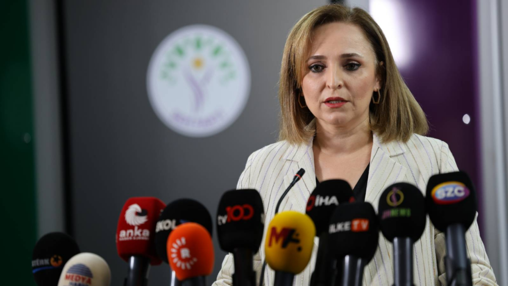 dem partiden chpye destek iktidara kayyim tepkisi hukuk disi ve mesru degil T6ad78Qx