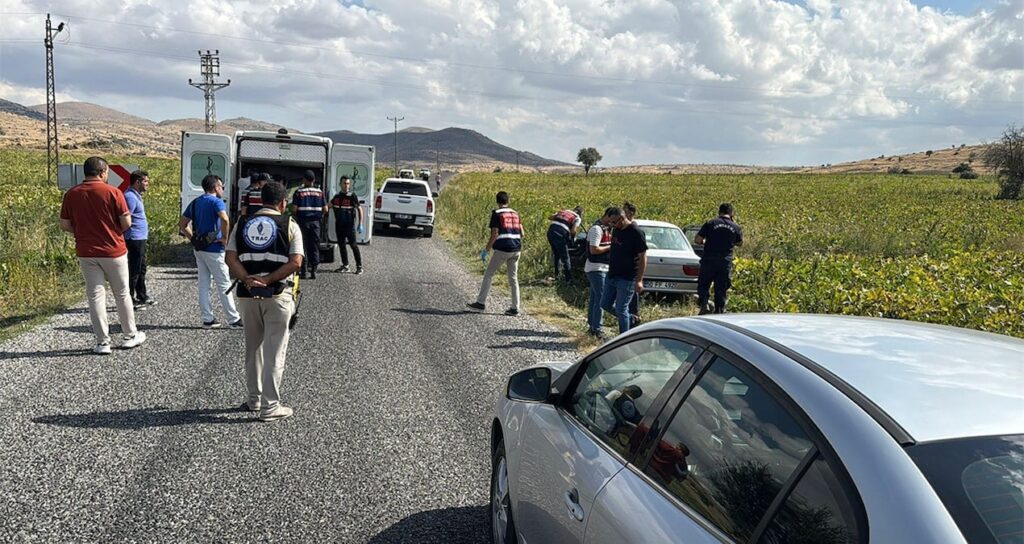 Kanlı infaz! Aracın önünü kestiler, iki kardeşi katlettiler