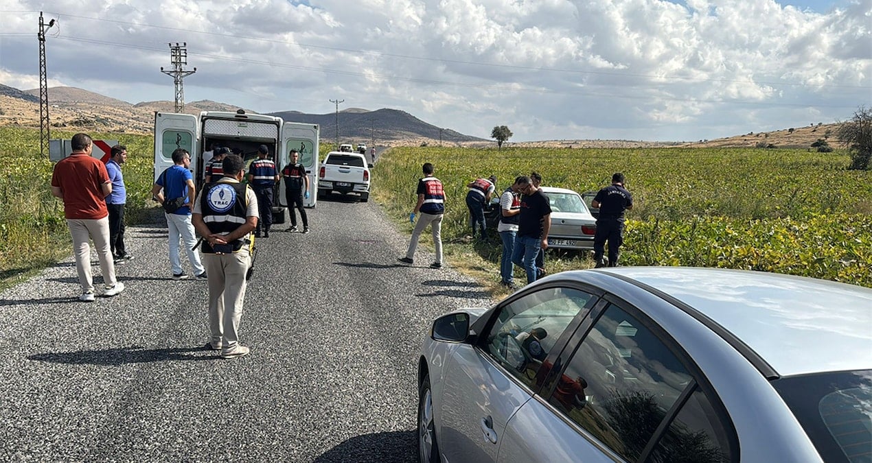 kanli infaz aracin onunu kestiler iki kardesi katlettiler PirYYKtA