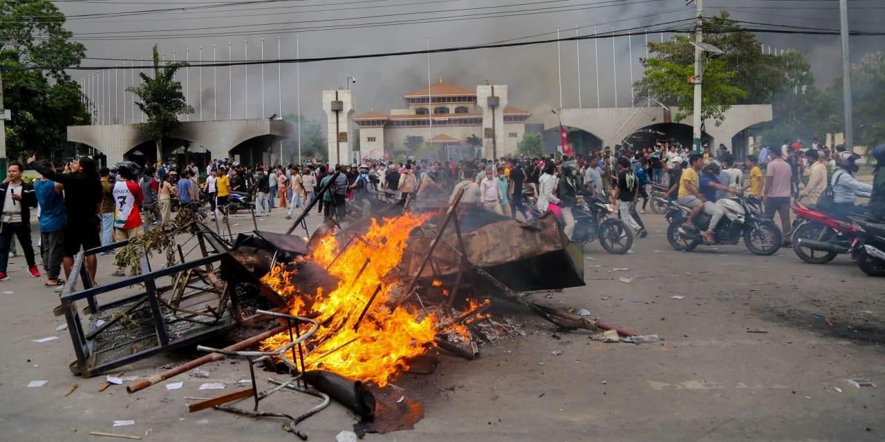 nepalde protestolar suruyor cezaevinden kacanlar yakalandi I6imLZU8