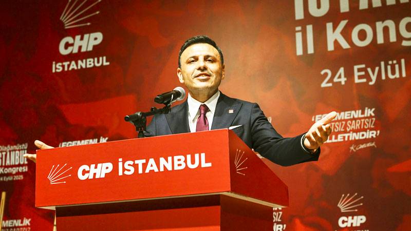 yeniden istanbul il baskani secilen celik imamoglu cumhurbaskani adayiyim deyince 3 dugmeye bastilar AZusH9PN