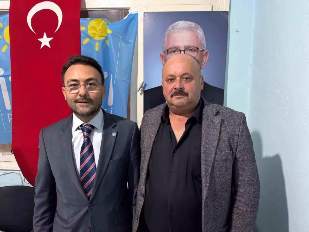 ahmet aktan iyi parti sarigol ilce baskanligina yeniden secildi PaybyyKa.jpg