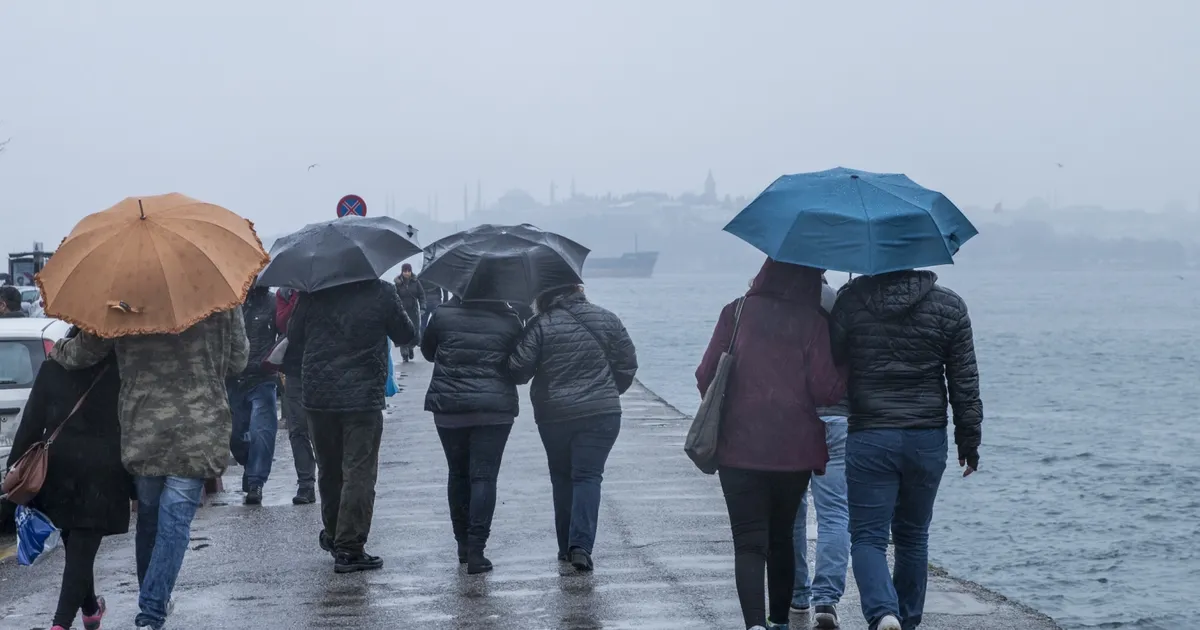 akom uyardi bu gece basliyor p4K786Xd