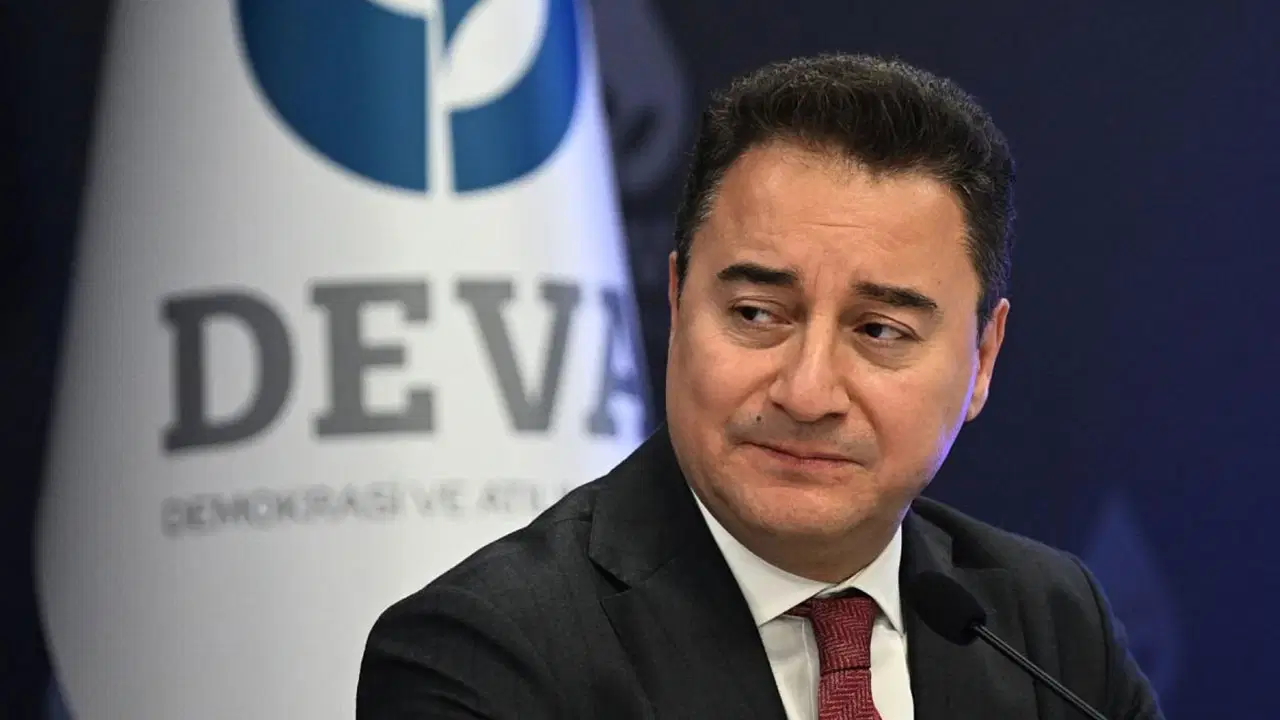 ali babacan chpnin ic tartismasinda hedef gosterildik NsutdFHw.jpg