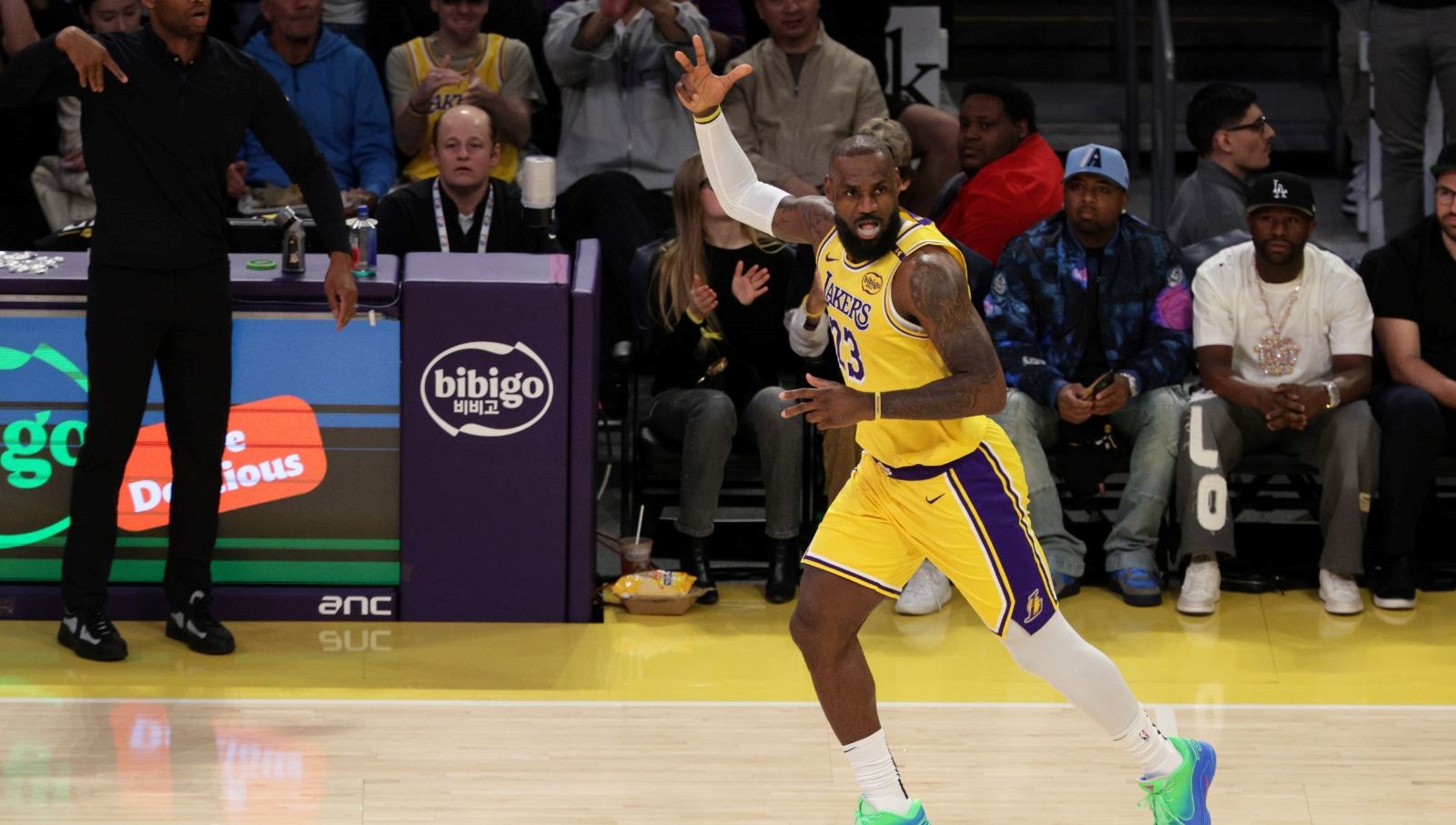 cin medyasi lebron jamesin konusmasini makale diye yayinlamisti tartisma suruyor KTQjgxWM.jpg