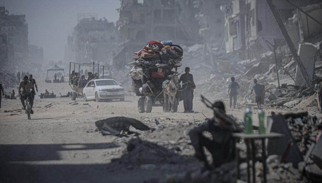 israil askerleri gazzede evini kontrol eden filistinliyi katletti YvPeBnmp.jpg