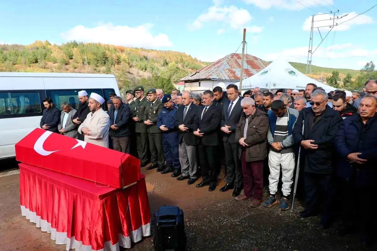 kibris gazisi cemal sahin son yolculuguna ugurlandi D33HY8Al.jpg