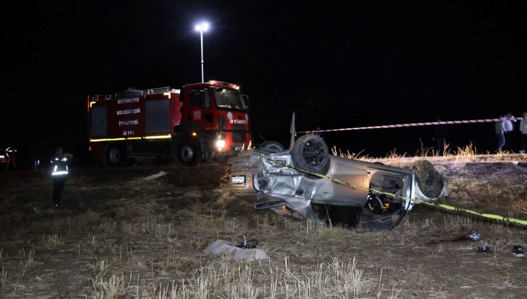 kontrolden cikan otomobil tarlaya uctu 2 olu LW8BkciO.jpg