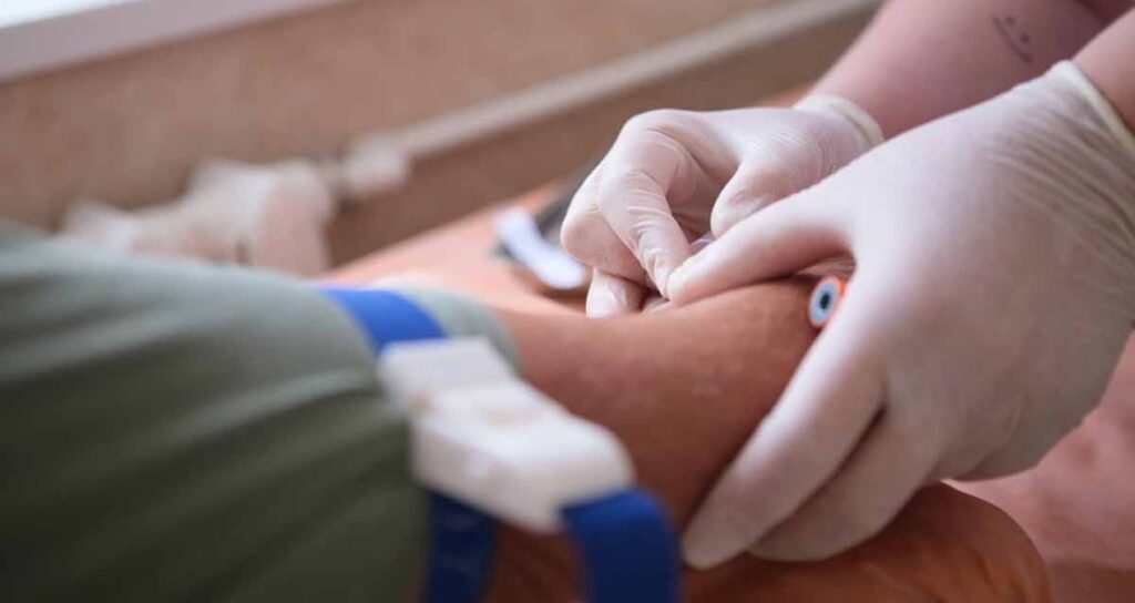 40 yaşından sonra herkesin yaptırması gereken 3 kan testi