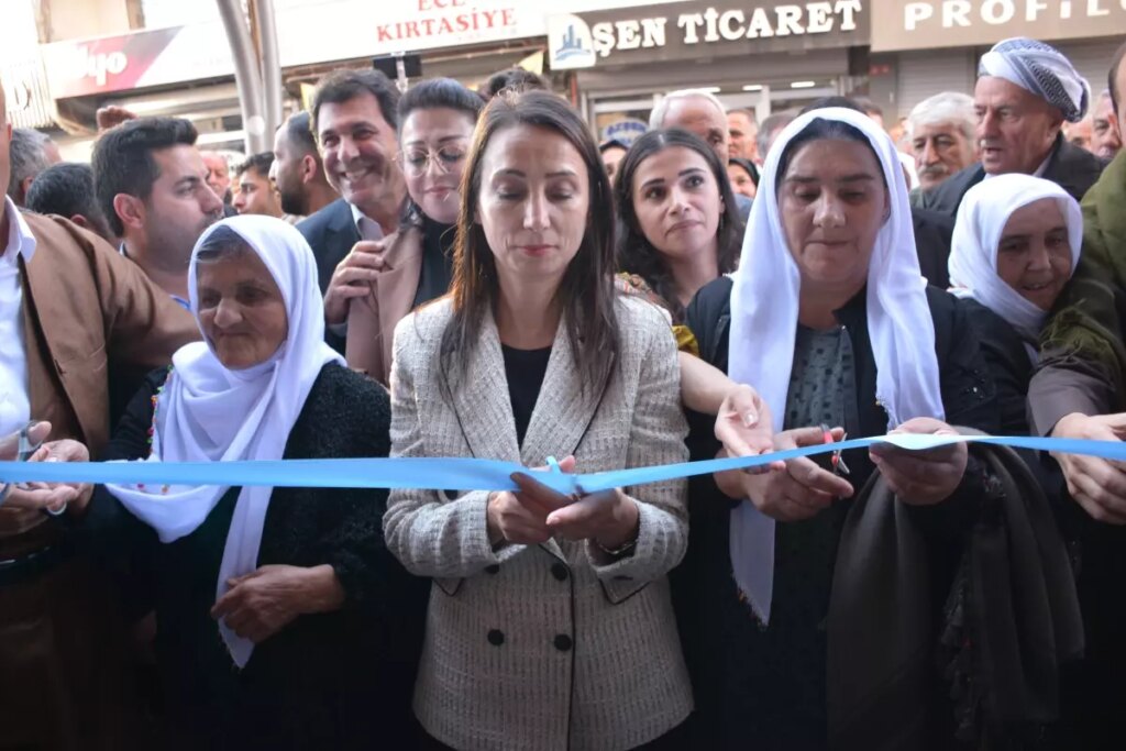 dem parti es genel baskani hatimogullarindan hacetteki acilista onemli aciklamalar 3JJULs9A.jpg