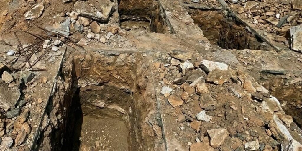 Suriye’de toplu mezar bulundu