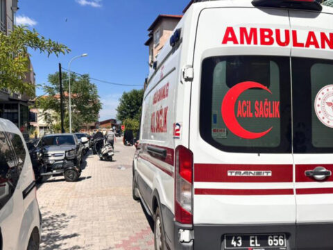 Kutahya tavsanlida otomobil ile motosiklet carpisti 1 yarali NXsaWwwH